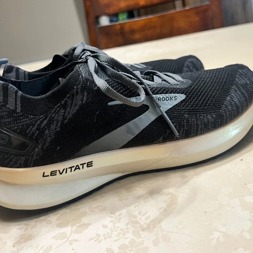 Brooks Levitate 4 Womens Running Shoes Black Grey 1203351B012 Size 7